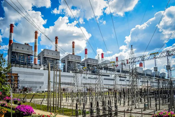 Centrale thermique et poste électrique (photo d'illustration) — Centrale thermique en Guyane