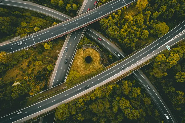 Vue aérienne d'un échangeur routier (photo d'illustration) — Métrés d'infrastructure routière